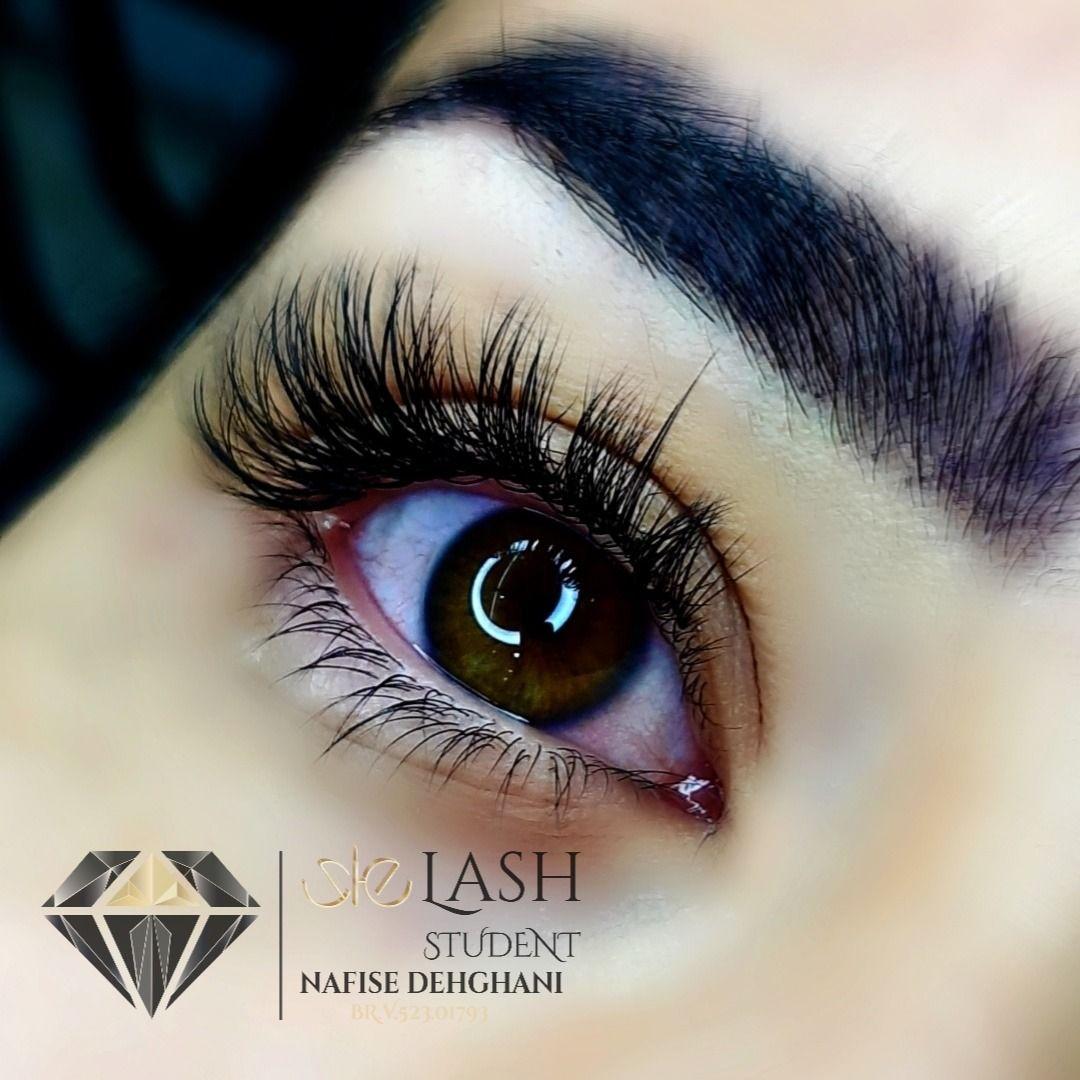 مژه کار نفیسه دهقانی در اصفهان