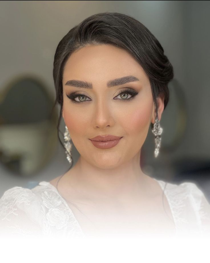 تخفیف ویژه میکاپ و شینیون