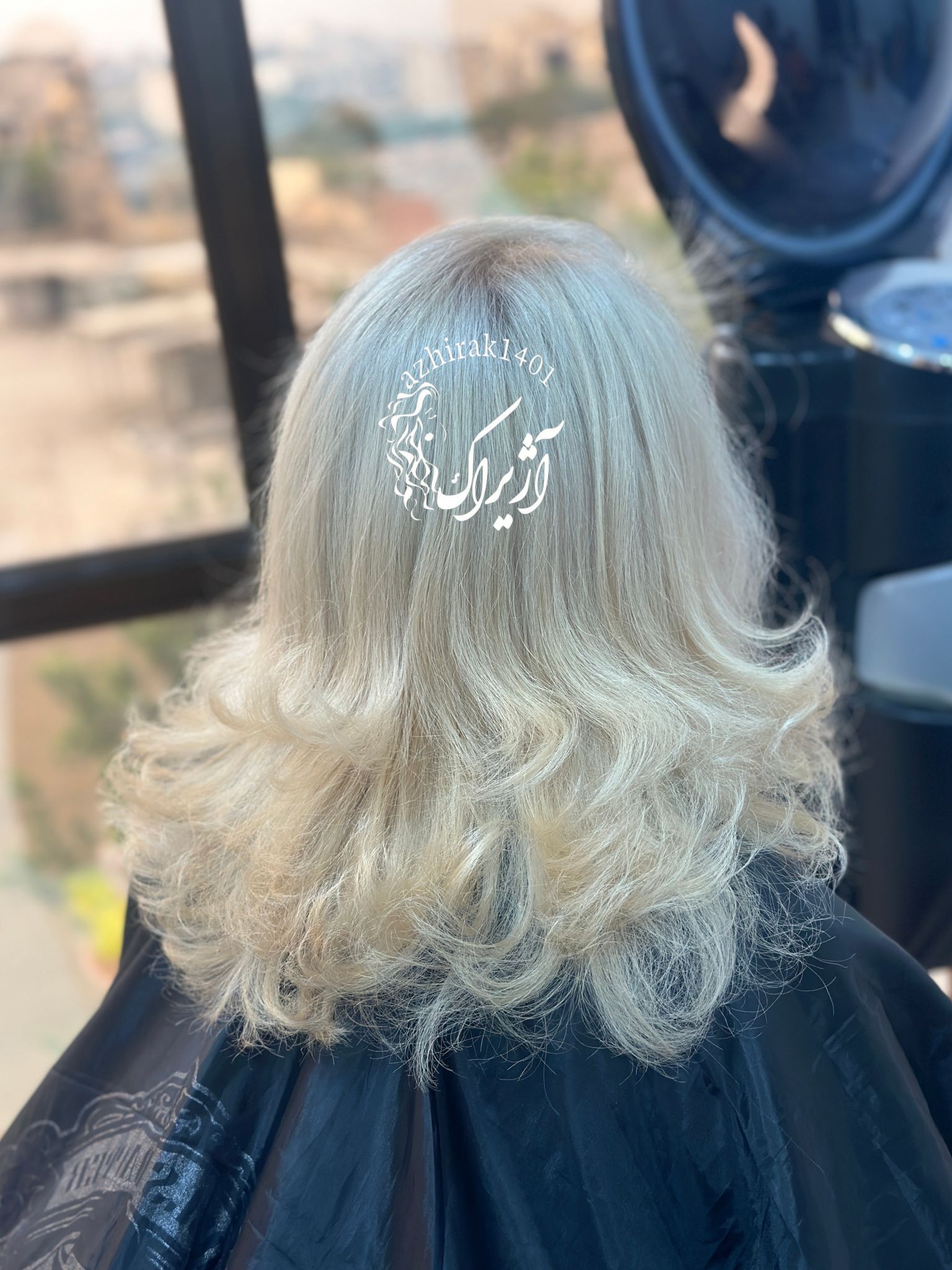 آموزش و خدمات تخصصی رنگ و لایت با مدرک
