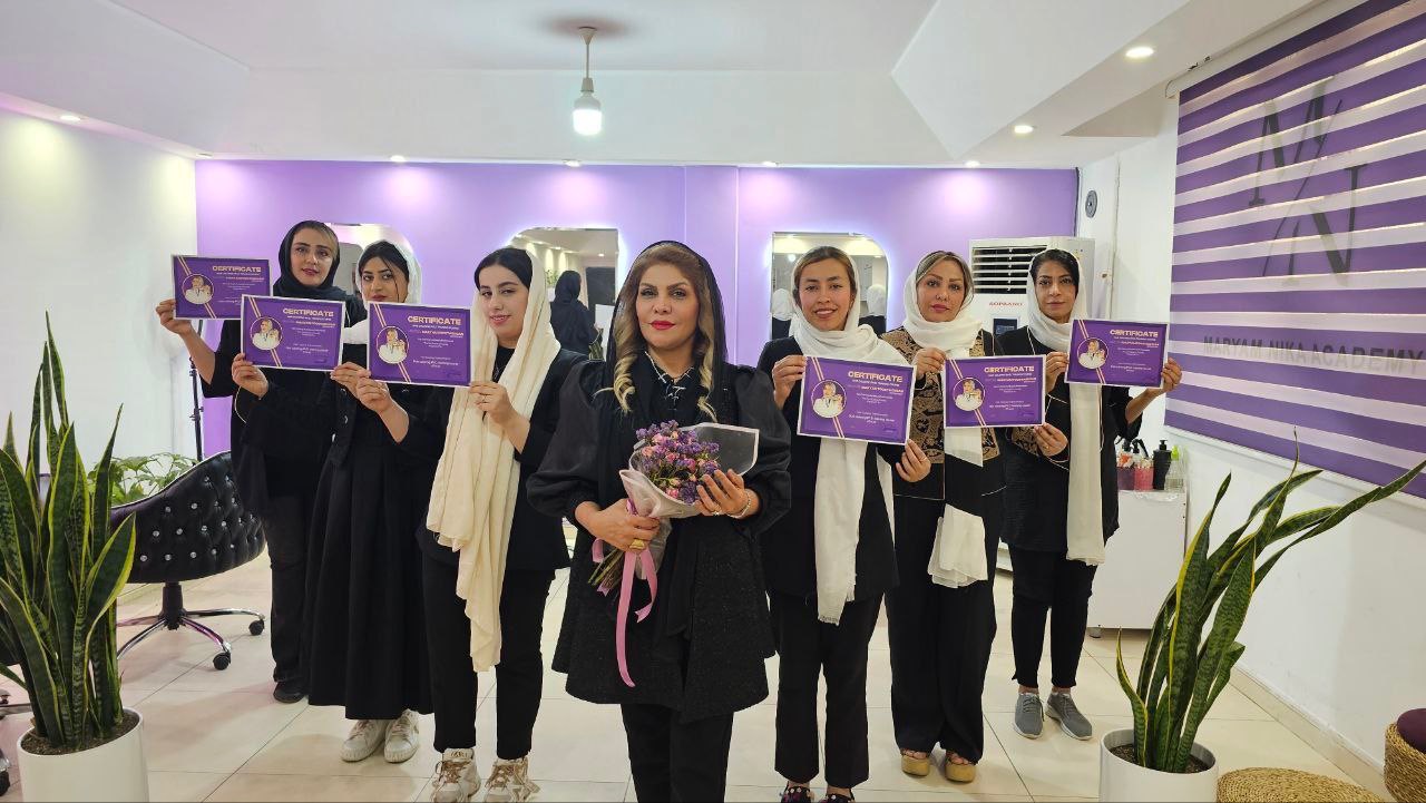 سالن زیبایی و آموزشگاه مریم نیکا