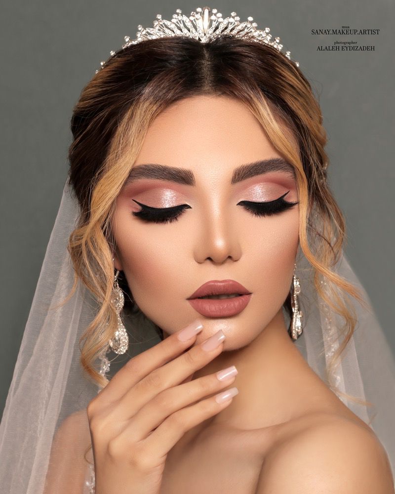سالن و آموزشگاه هلن منصوری