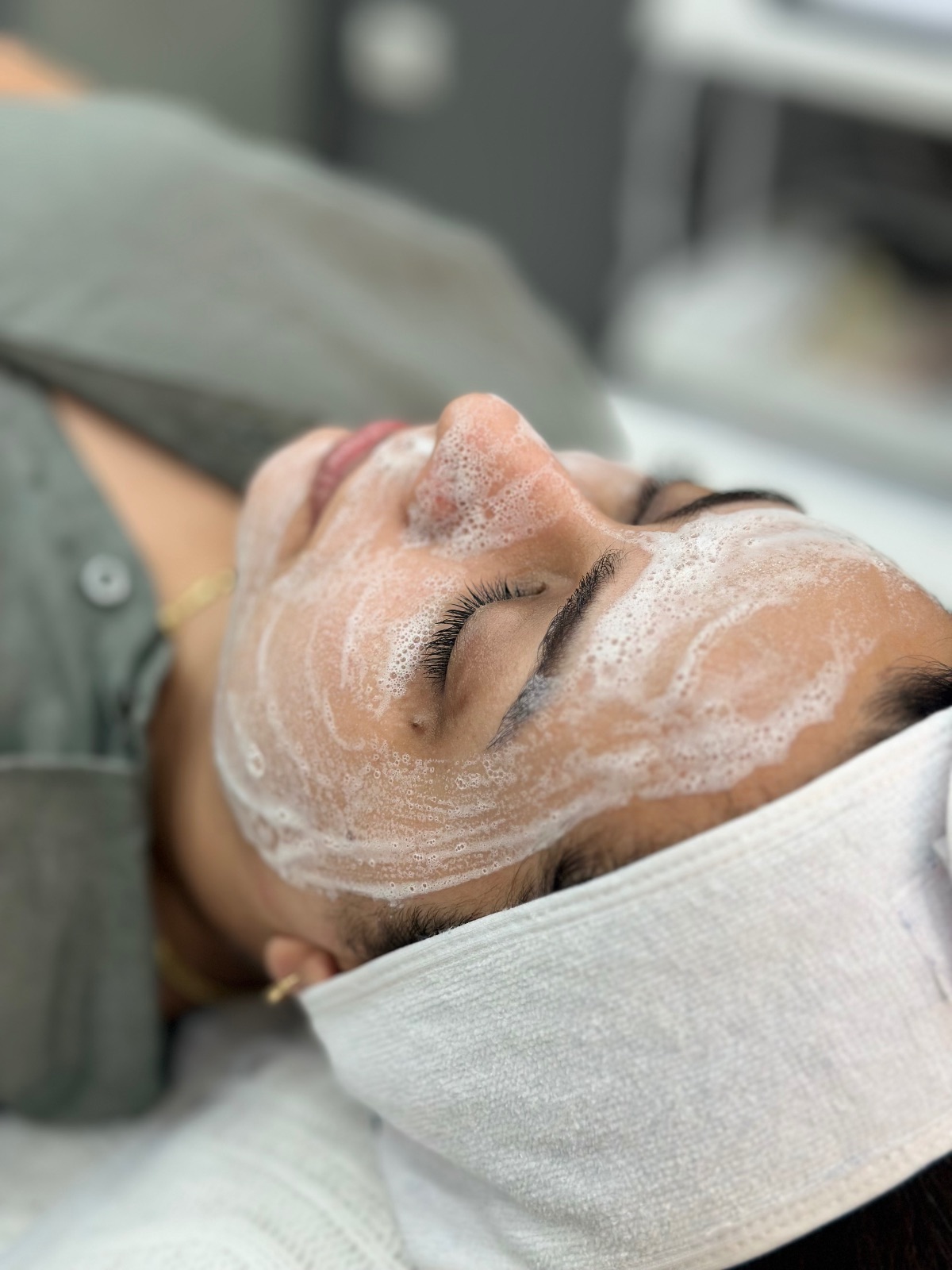 خدمات  اکستنشن مژه،ناخن،فیشال،فیبروز