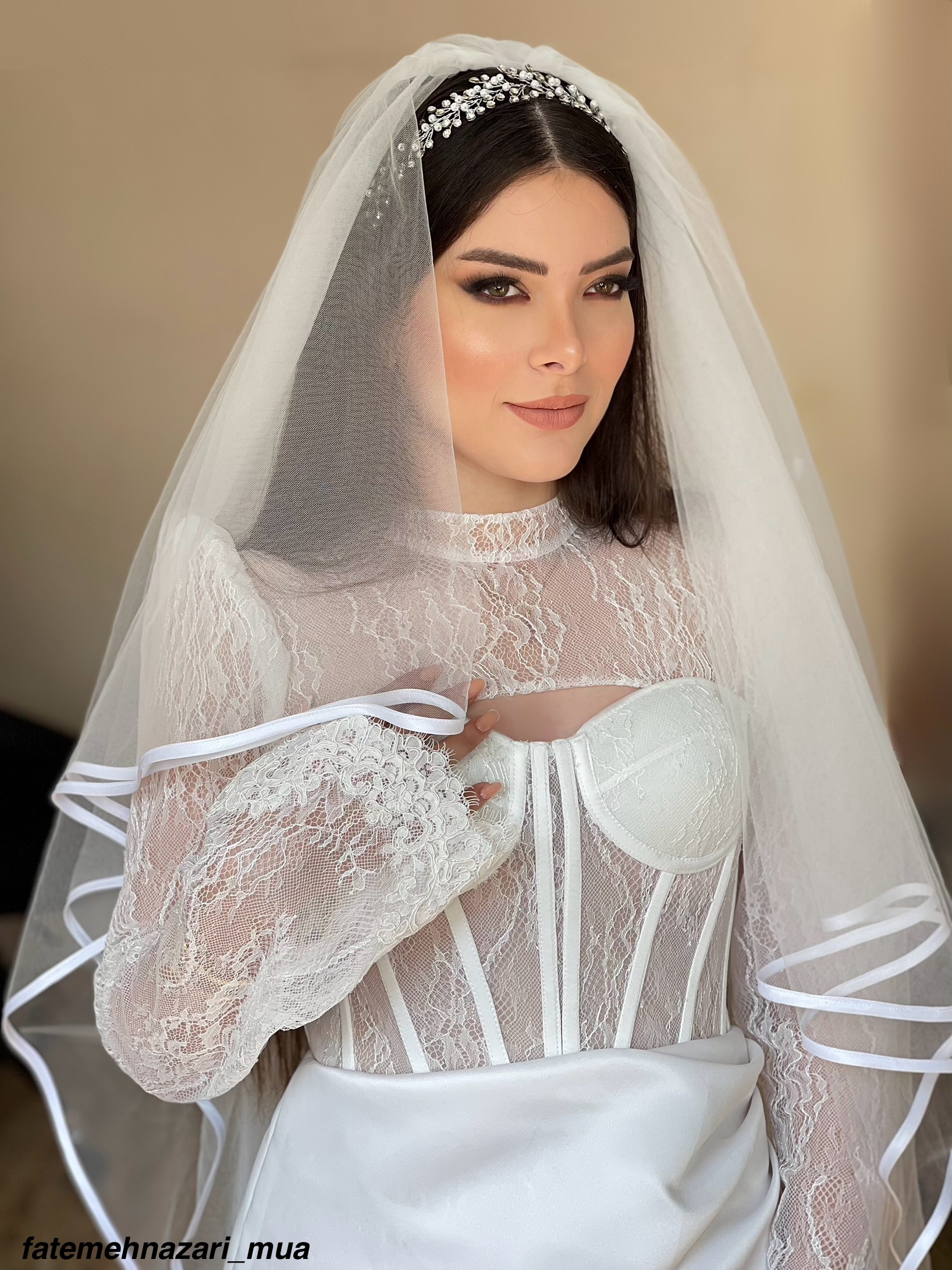 خدمات وآموزش میکاپ شینیون فاطمه نظری رشت