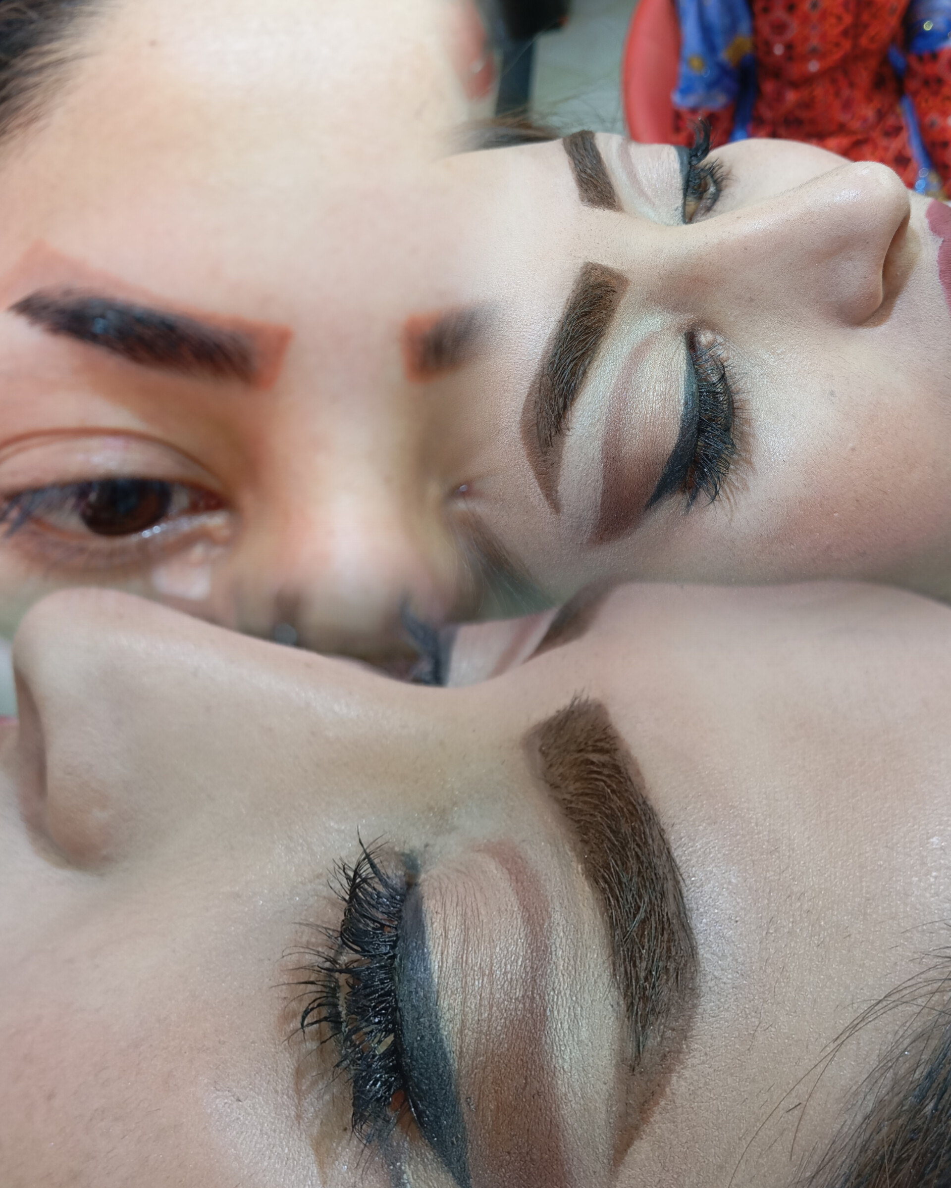 سالن زیبایی گلی