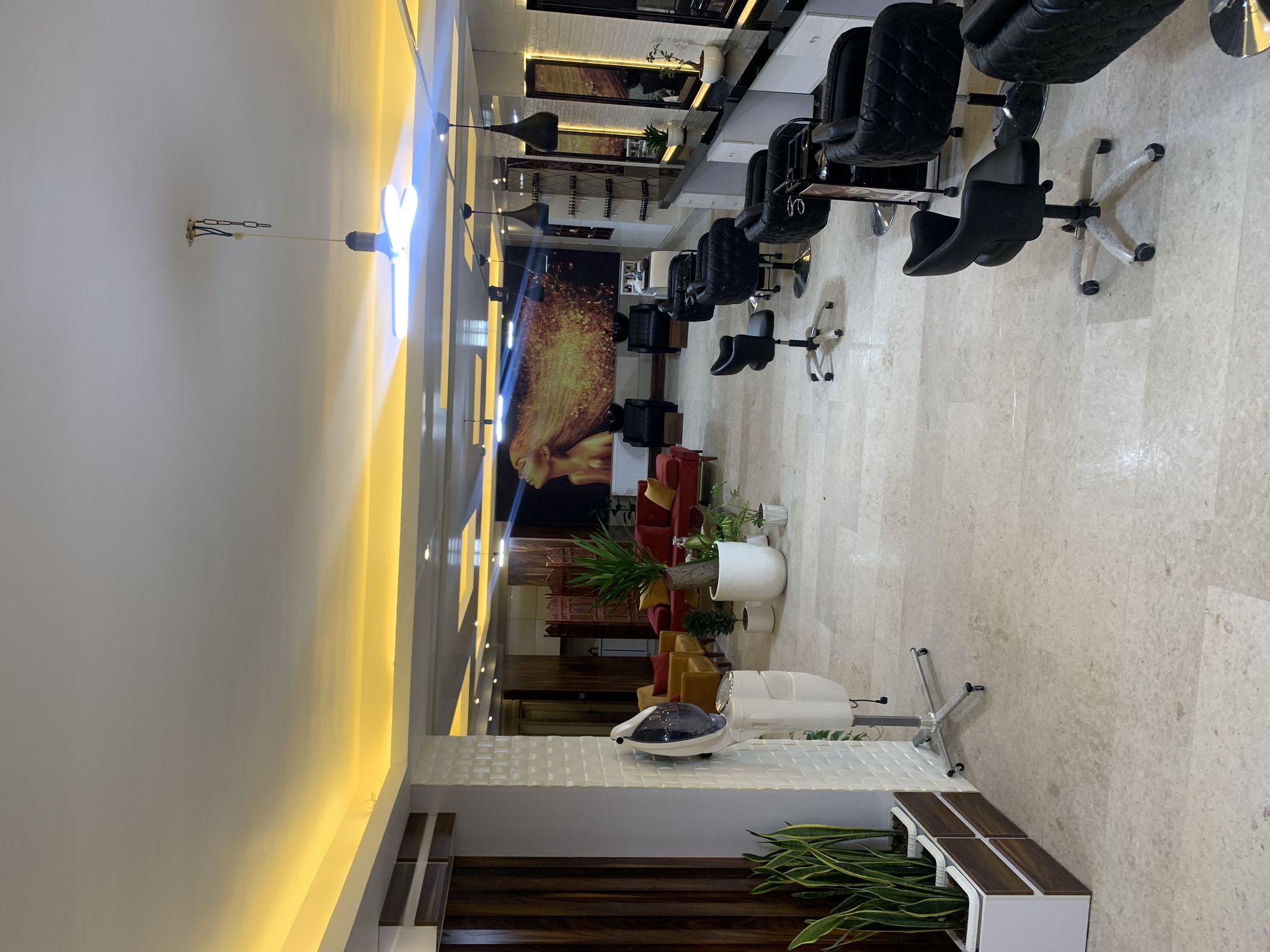 سالن تخصصی رنگ و احیاء ارینب