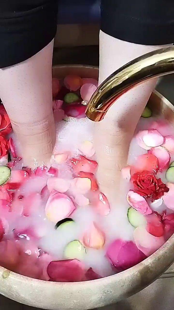 سالن زیبایی مونا طاهری