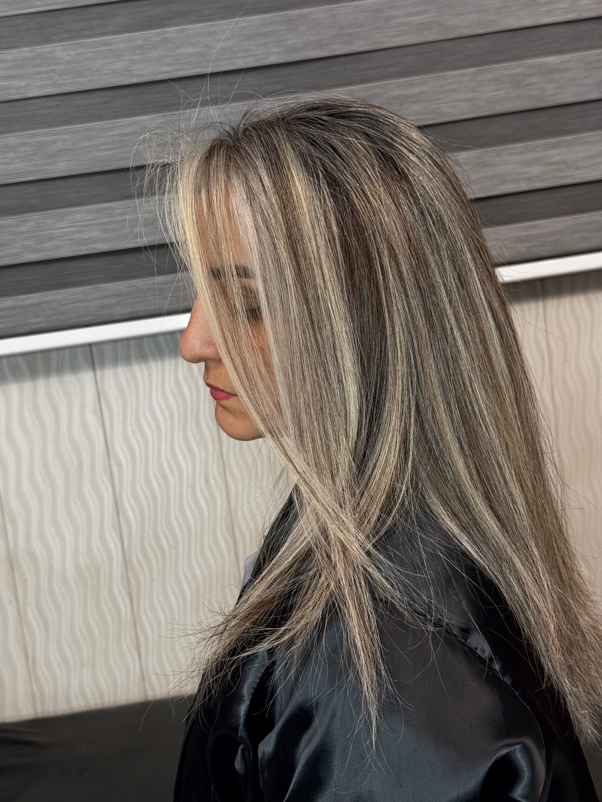 سالن زیبایی شقایق زارعی