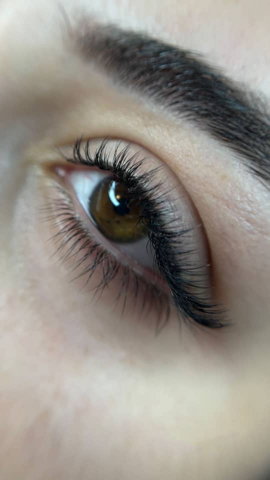 سالن زیبایی و آموزشگاه سارا آقایی
