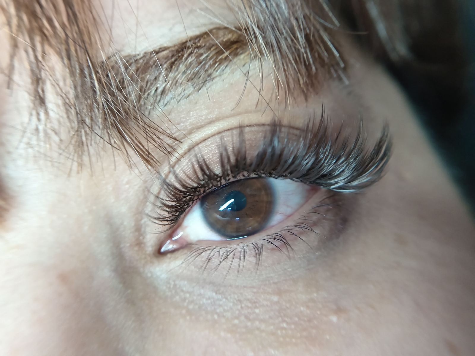 خدمات تخصصی اکستنشن مژه ولیفت مژه و ابرو
