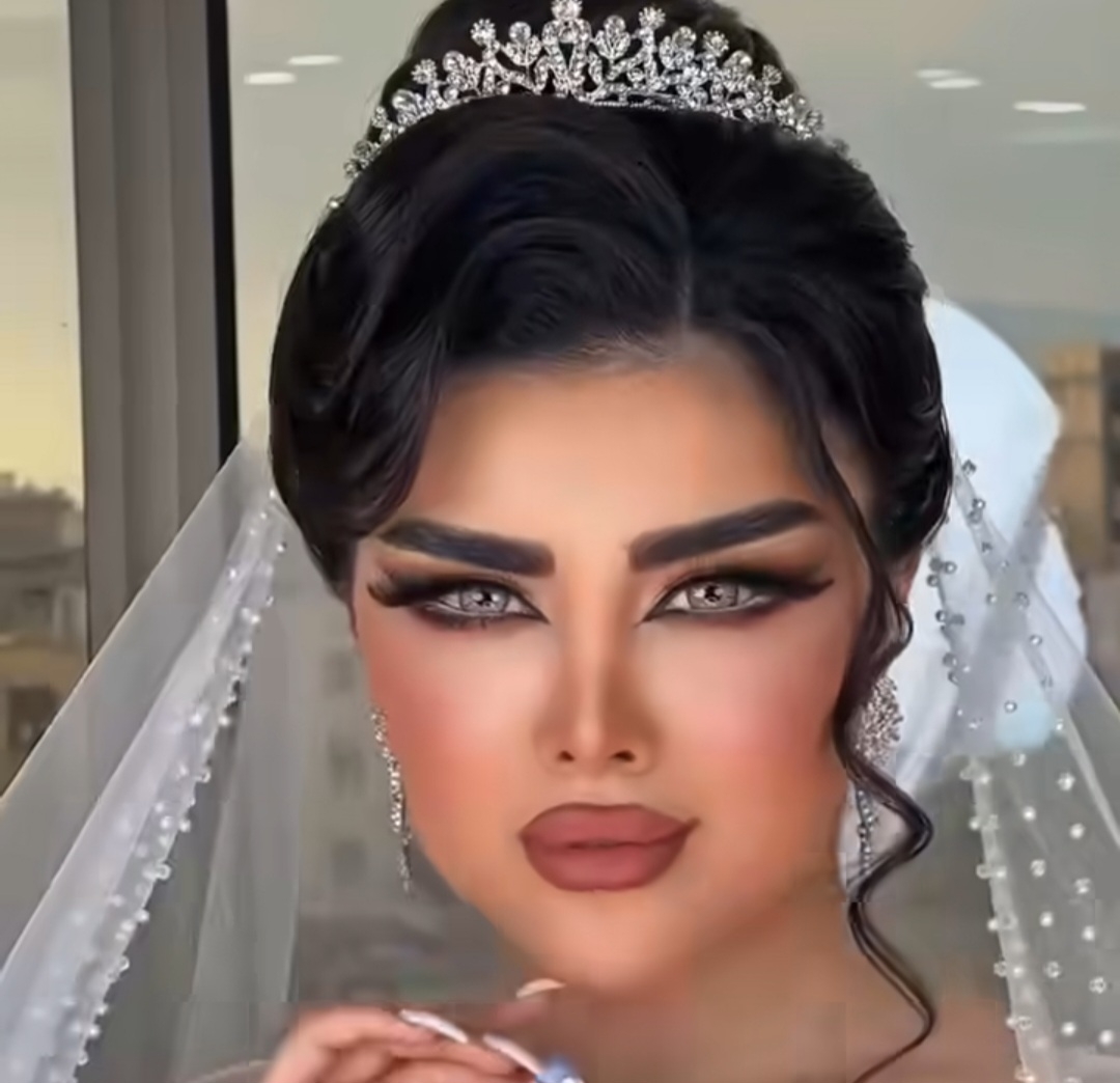 میکاپ و شنیون و رنگ ومش فاطمه